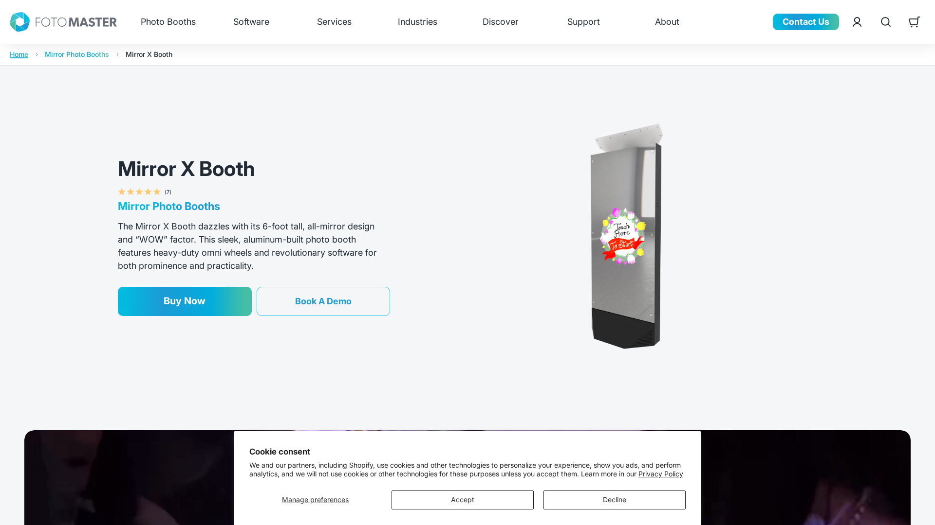 Mirror X Booth by Foto Master